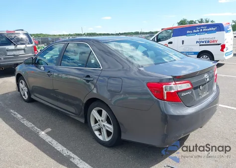 2012 Toyota Camry Se z USA, uszkodzony, nr VIN 4T1BF1FK6CU615750